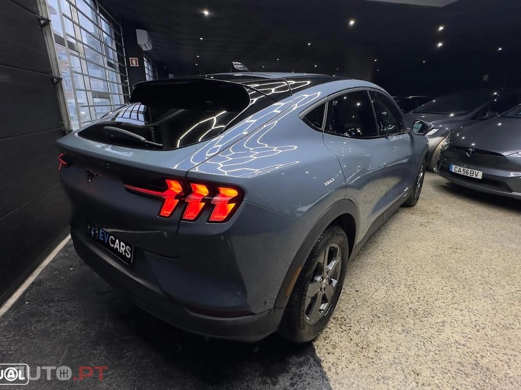 Ford Mustang Mach-E Standard