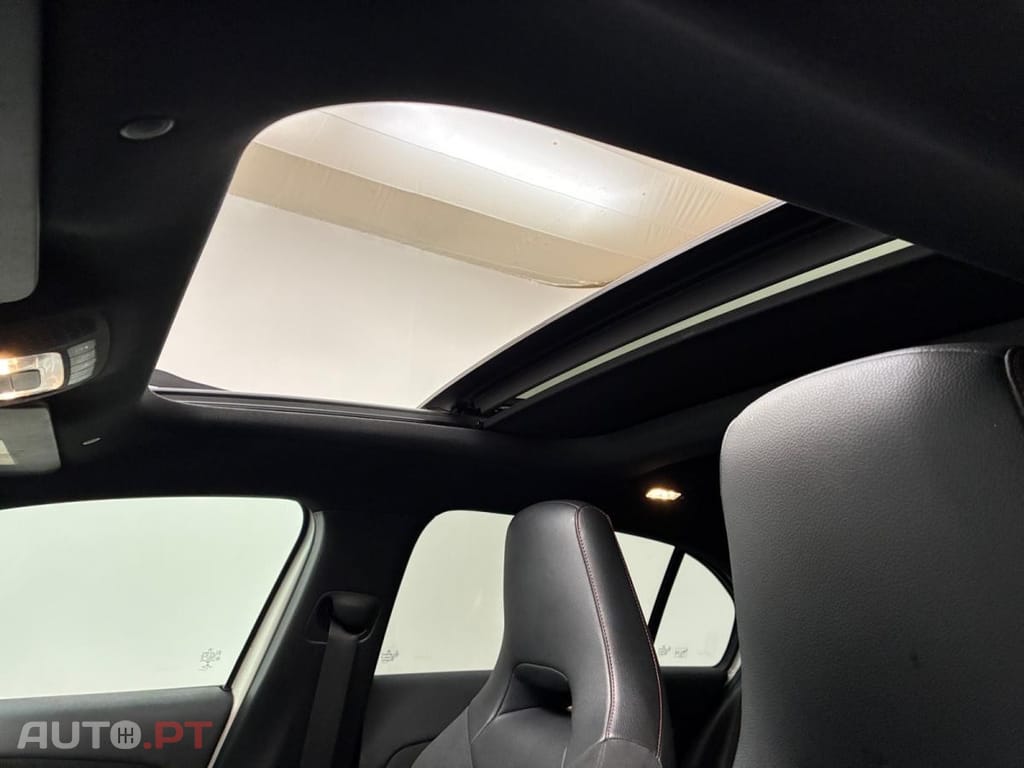 Mercedes-Benz A 180 7G-DCT AMG Line