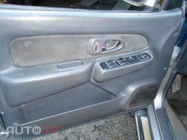 Mitsubishi L200 Strakar 2.5TD 4x4