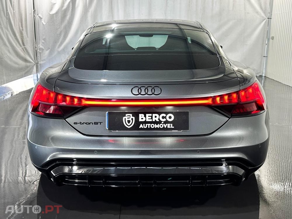 Audi E-Tron GT quattro