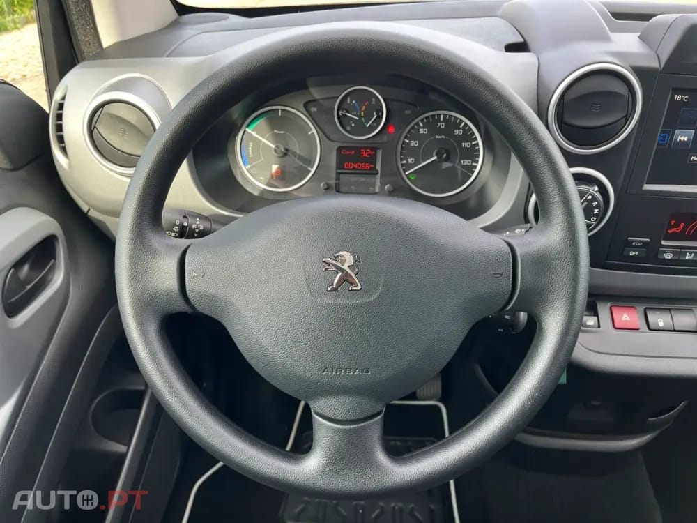 Peugeot E-Partner 50 kWh Premium Standard
