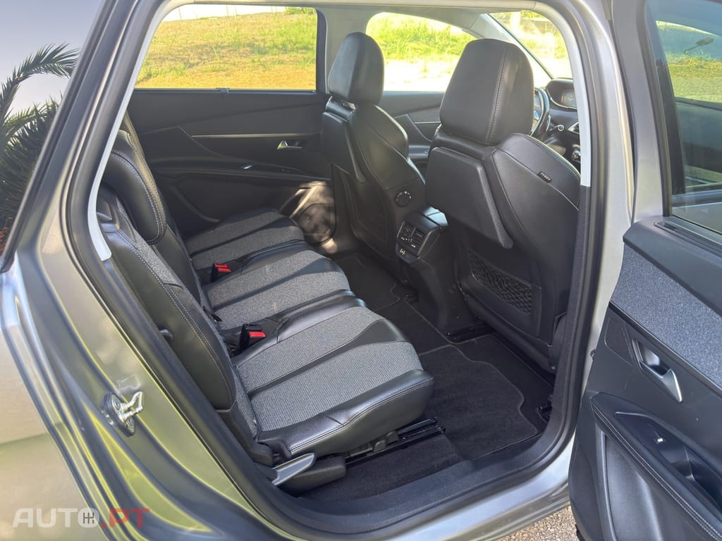 Peugeot 5008 1.5 BlueHDi Allure Pack EAT8