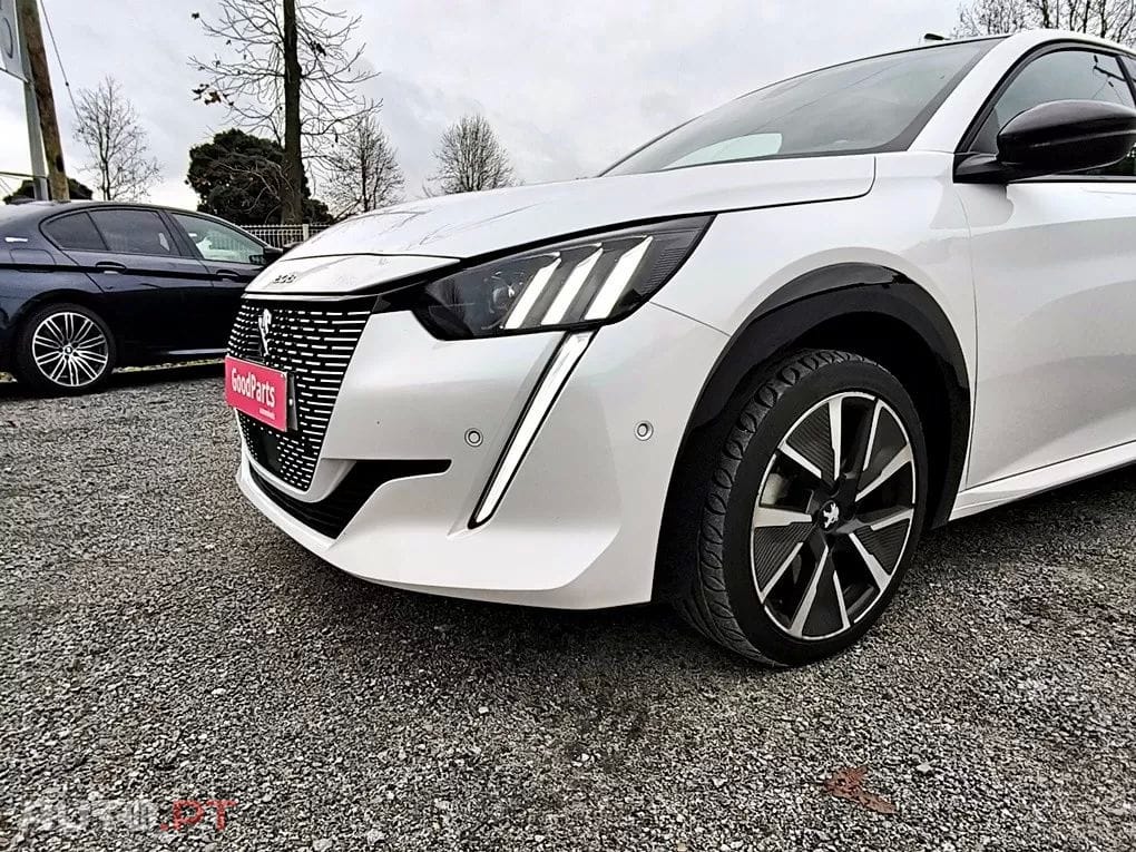 Peugeot E-208 50 kWh GT Pack