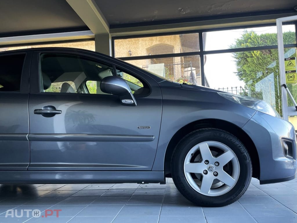 Peugeot 207 1.4 HDi SE Sportium