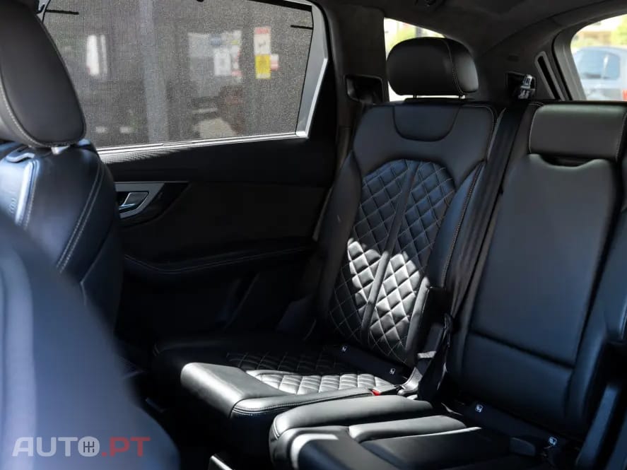 Audi SQ7 4.0 TDI V8 quattro Tiptronic 7L