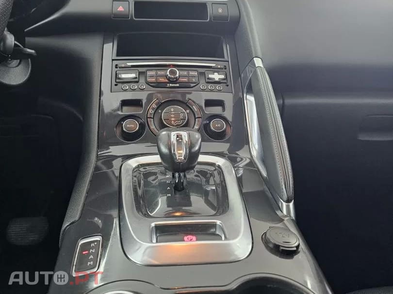 Peugeot 3008 2.0 HDi Hybrid4 88g