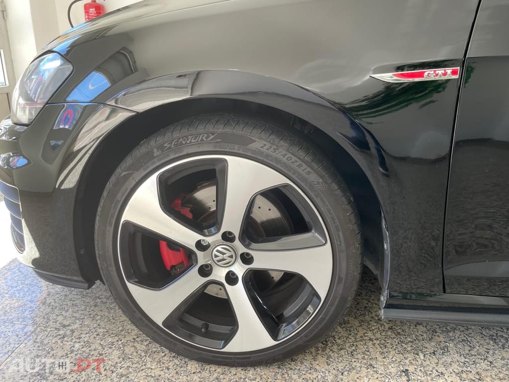 Volkswagen Golf 2.0 TSI GTI DSG