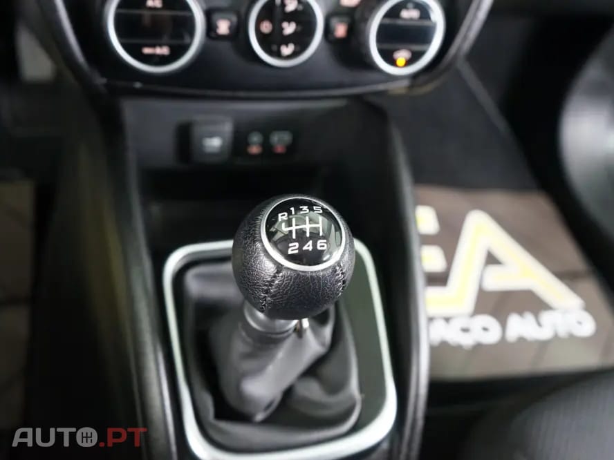 Fiat Tipo 1.6 M-Jet Lounge Tech