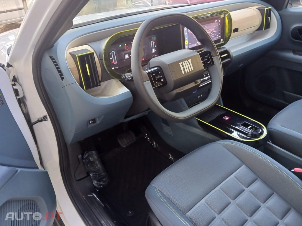 Fiat Grande Panda 1.2 Hybrid La Prima eDCT