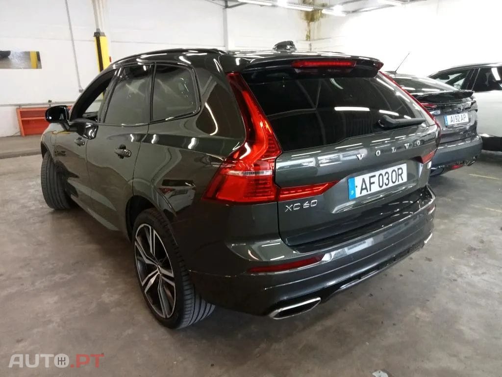 Volvo XC60 2.0 T6 PHEV R-Design AWD