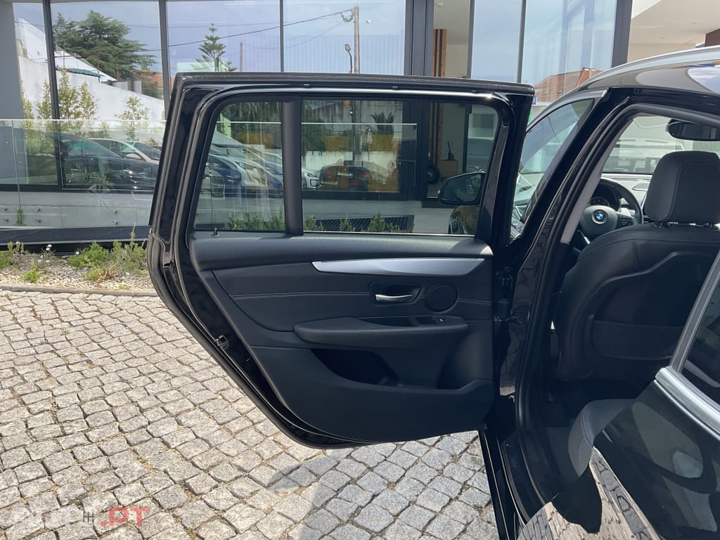 BMW 216 d 7L Auto