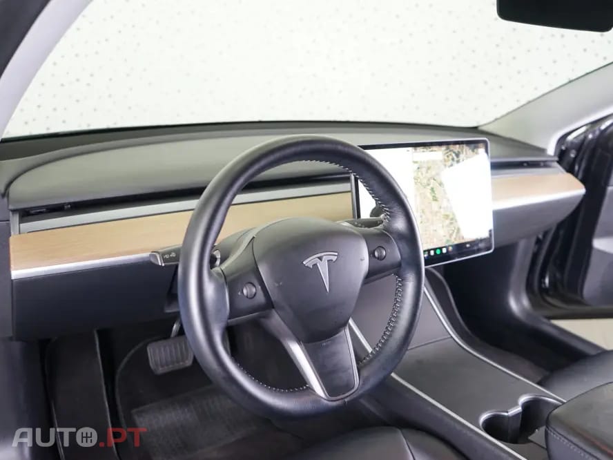 Tesla Model 3 Standard Range Plus RWD