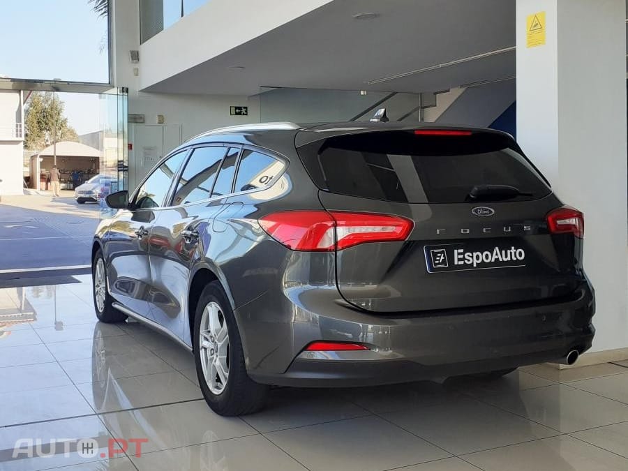 Ford Focus SW 1.5 TDCi EcoBlue Business — fotografia 2