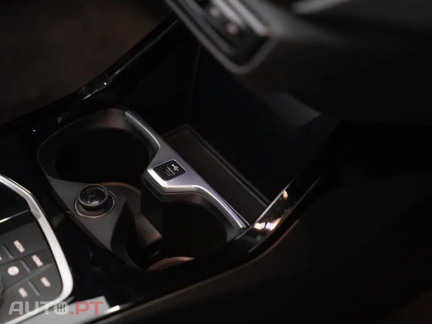 BMW 116 d Pack Desportivo M Auto