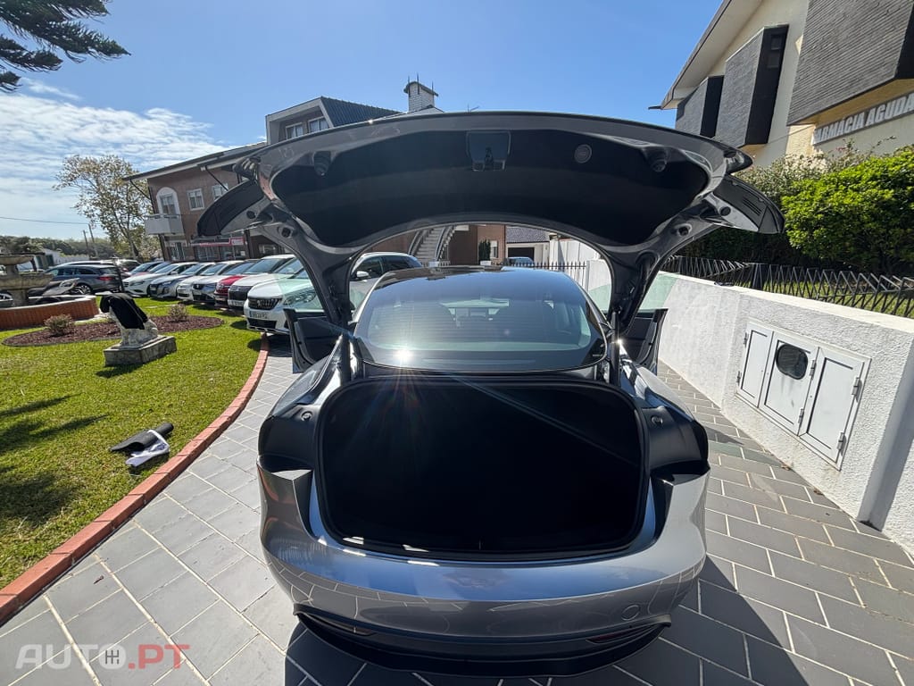 Tesla Model 3 Tração Traseira Premium