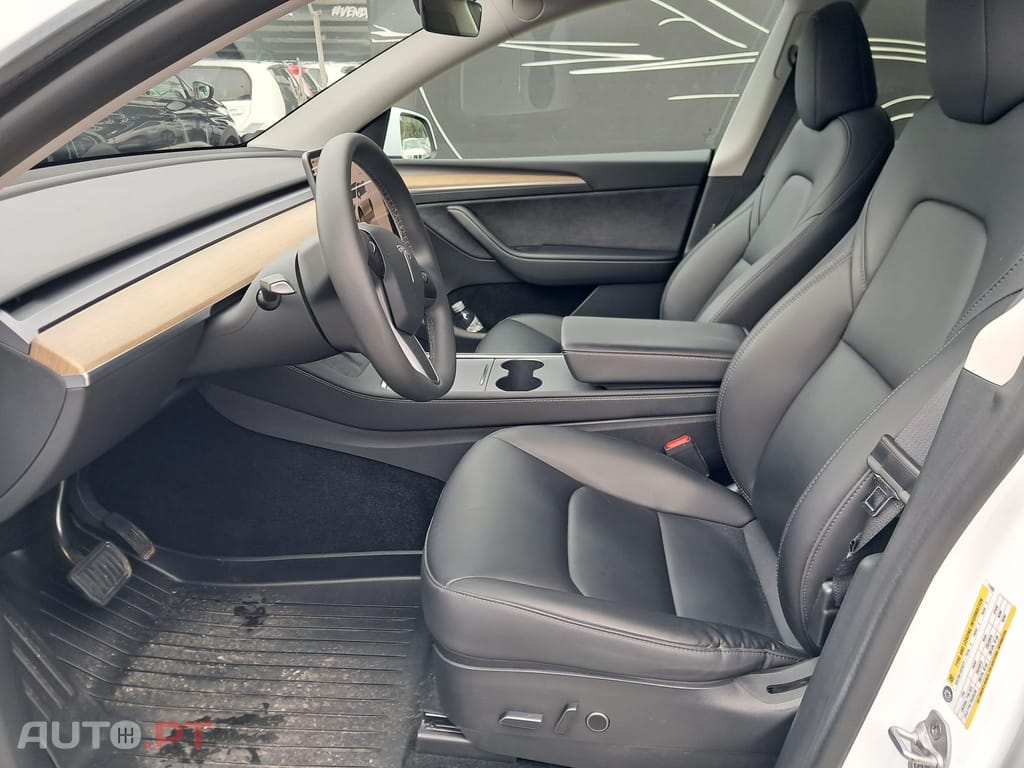 Tesla Model Y Tração Traseira