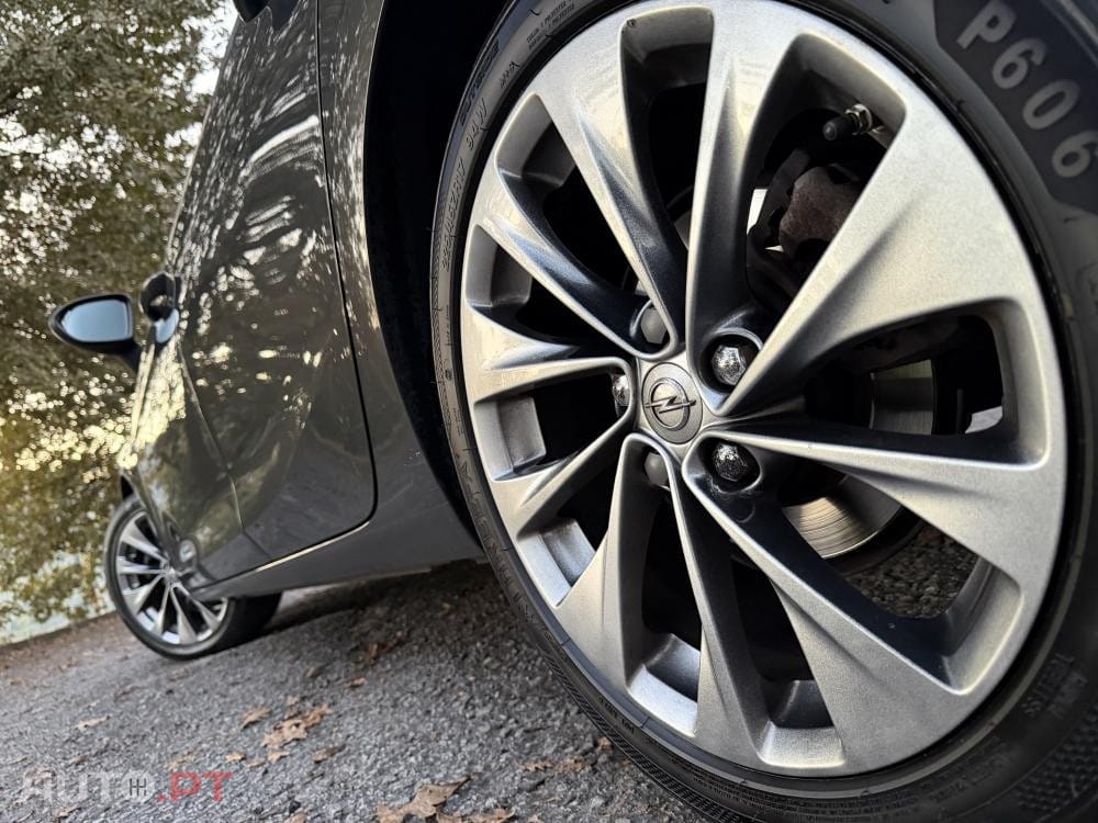 Opel Astra 1.6 CDTi Cosmo S/S J18