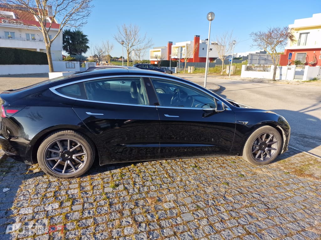 Tesla Model 3 long range