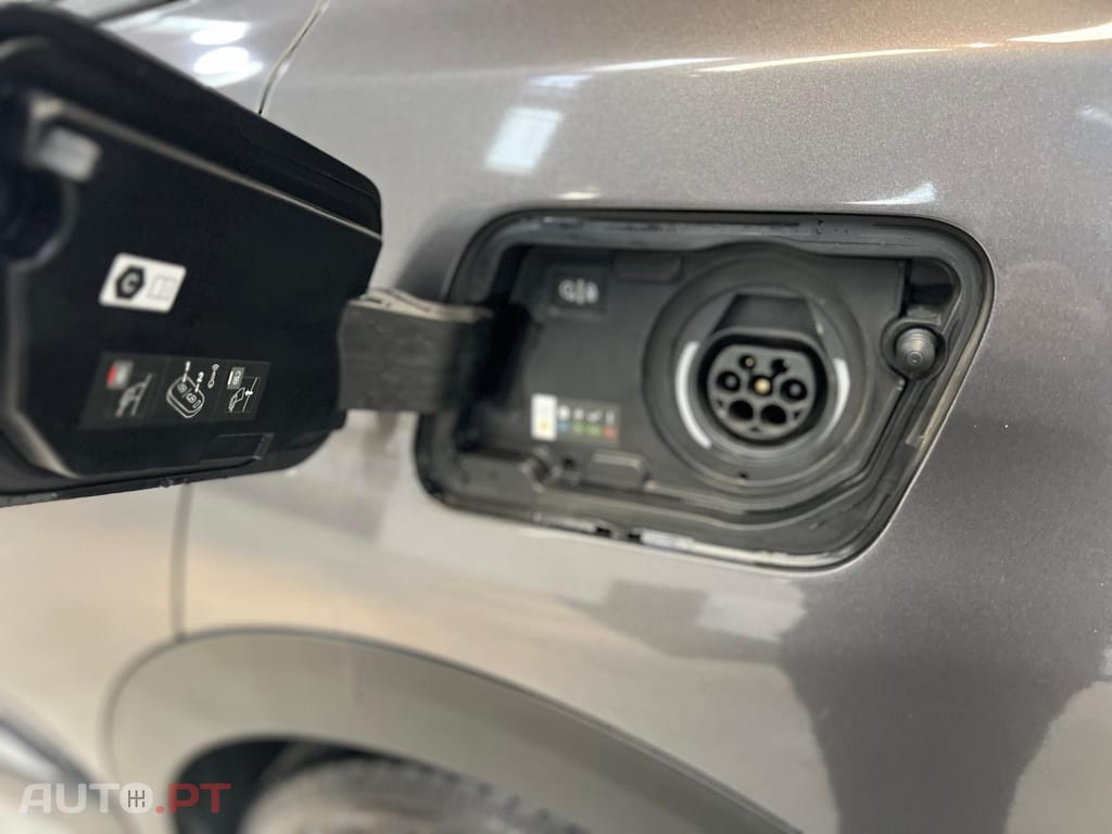 Peugeot 3008 1.6 Hybrid Allure Pack e-EAT8