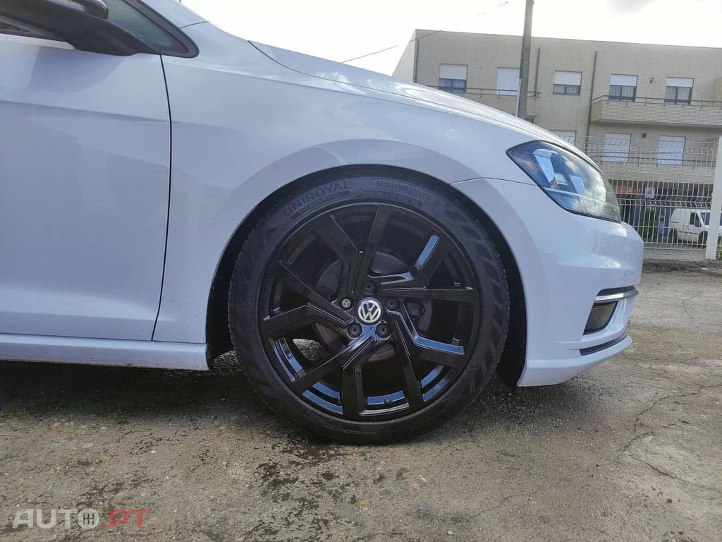 Volkswagen Golf 1.0 TSI
