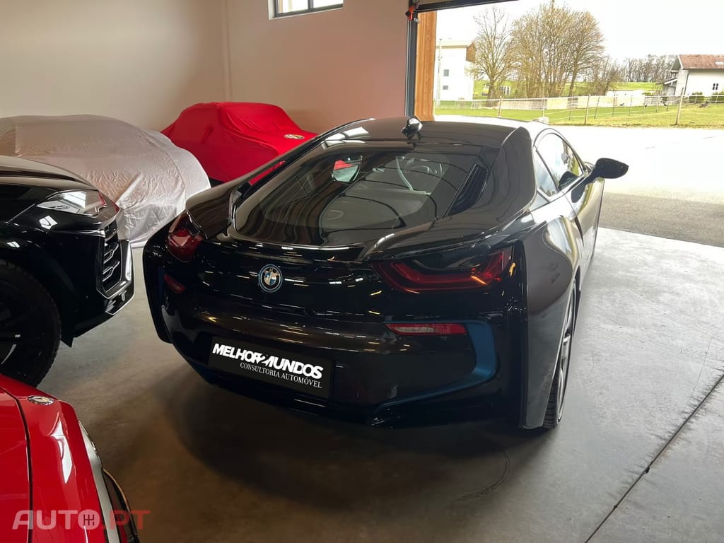 BMW i8 Base