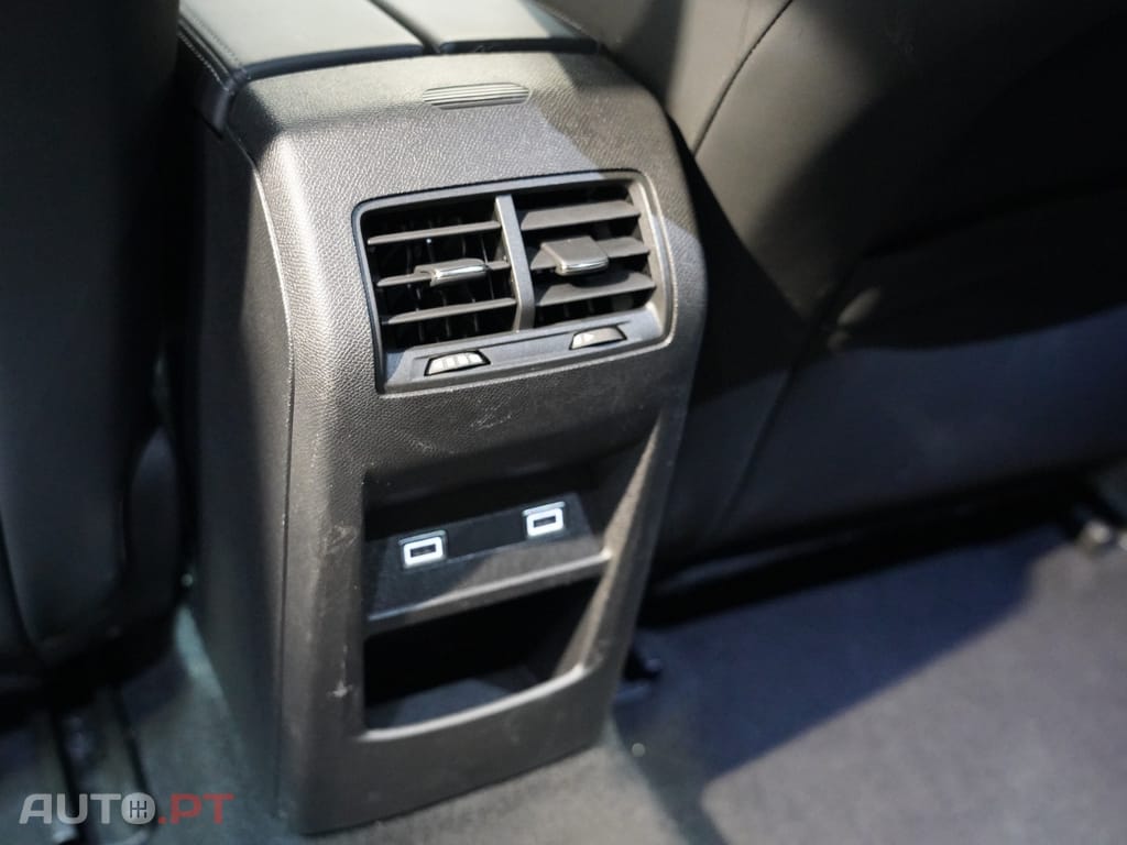 Peugeot 408 1.6 Hybrid Allure e-EAT8