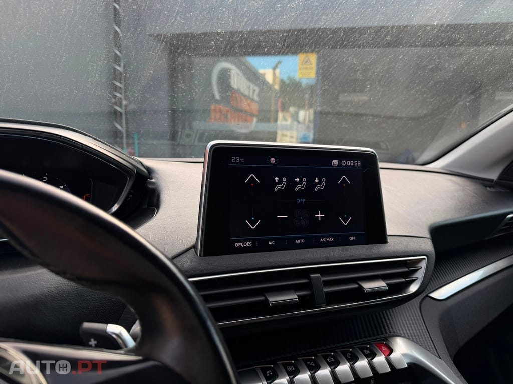 Peugeot 3008 1.5 BlueHDi Allure EAT8