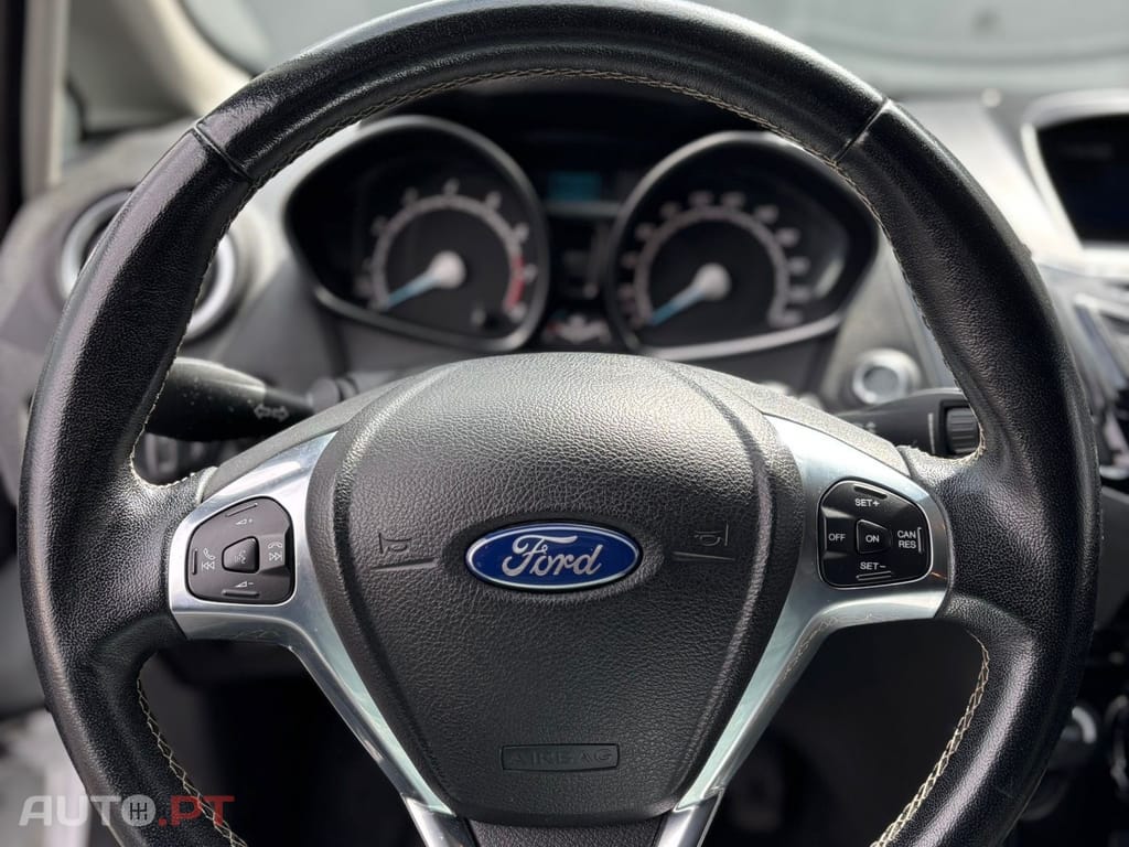 Ford Fiesta 1.0 T EcoBoost Titanium PowerShift