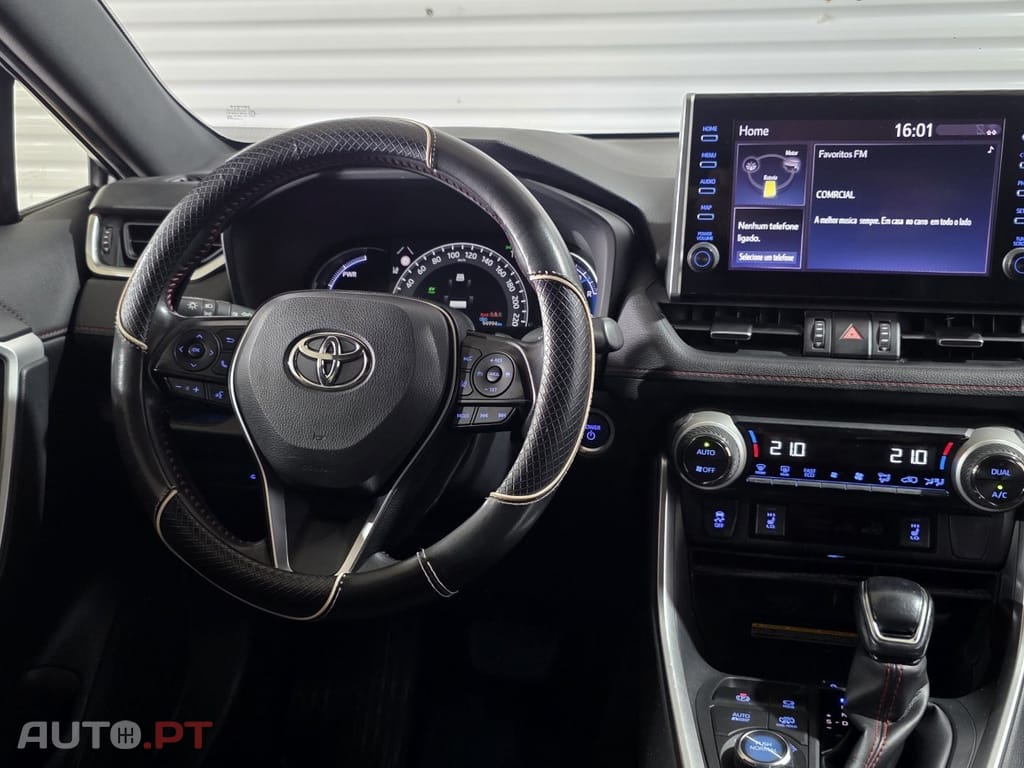 Toyota RAV4 2.5 Plug-in Hybrid Square Collection