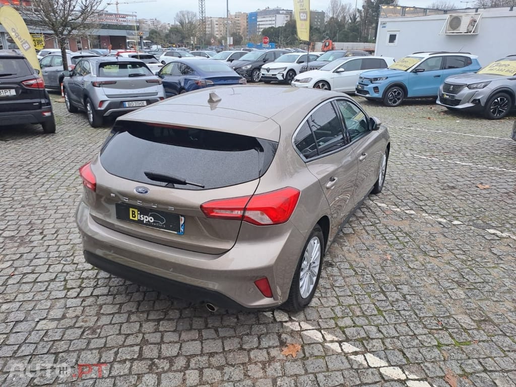 Ford Focus 1.0 EcoBoost S&S TITANIUM