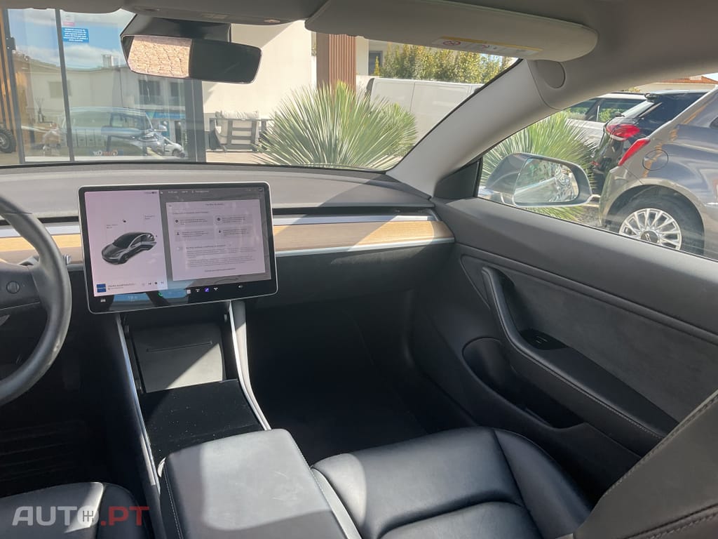 Tesla Model 3 Standard RWD Plus