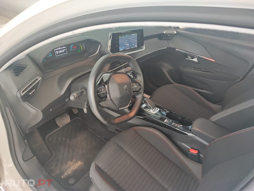 Peugeot E-208 50 kWh Active Pack