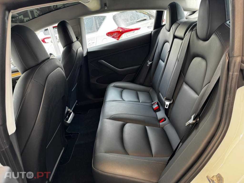 Tesla Model 3 Standard Range Plus RWD