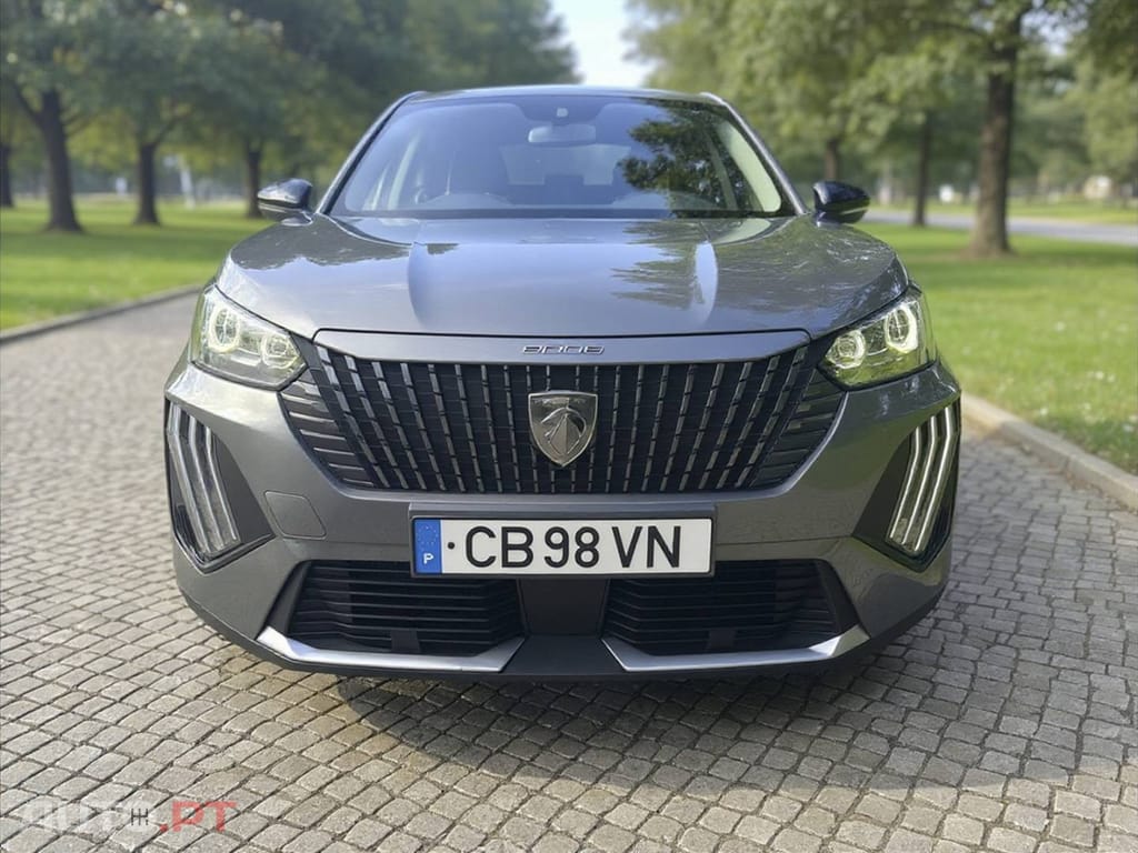 Peugeot 2008 1.2 Hybrid Allure e-DCS6