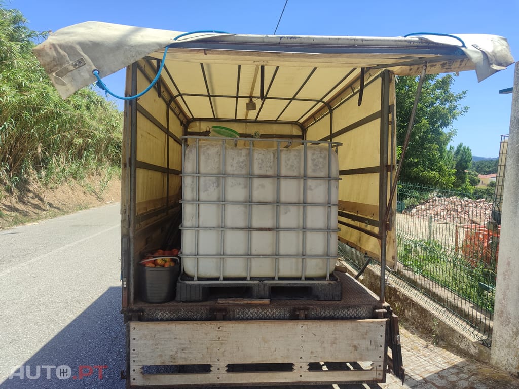Hyundai H-1 Comercial