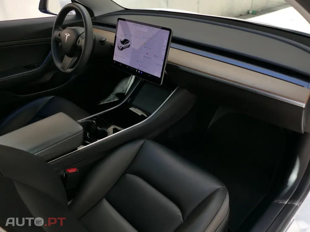 Tesla Model 3 Standard Range Plus RWD