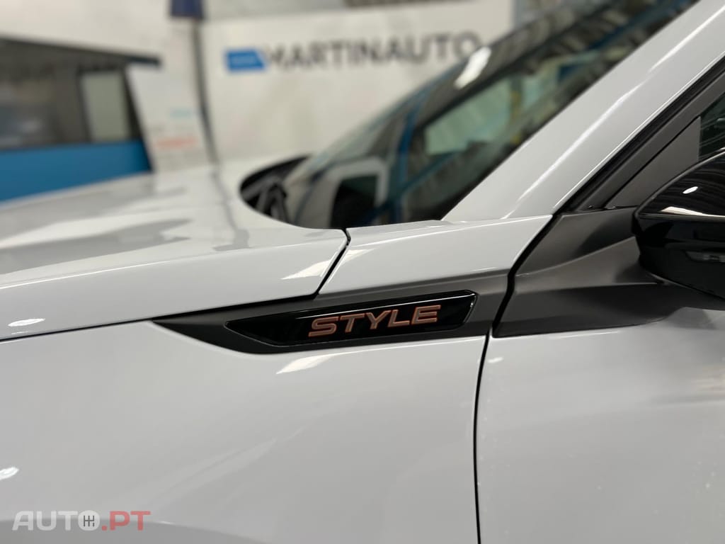 Peugeot E-2008 54 kWh Style