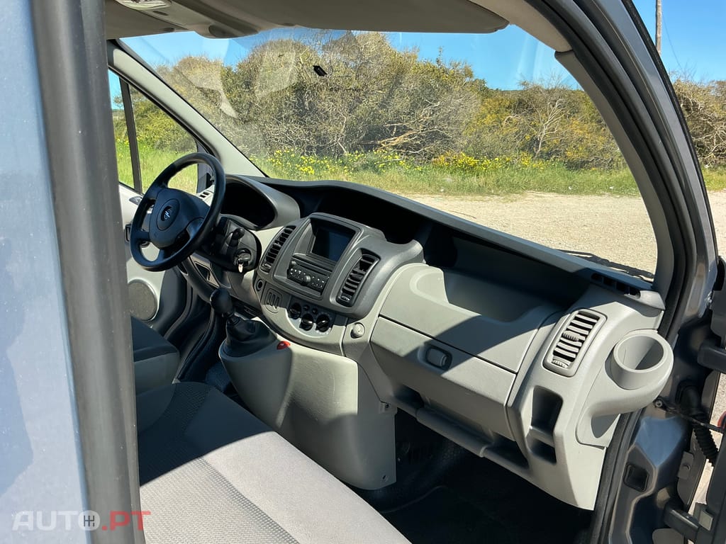 Opel Vivaro Furgones