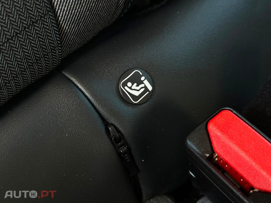 Peugeot 2008 1.2 PureTech Allure EAT8