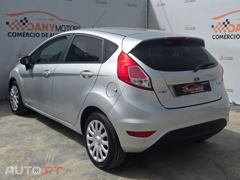 Ford Fiesta 1.0 EcoBoost S&S TITANIUM