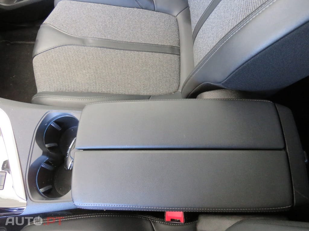 Peugeot 3008 1.5 BlueHDi Allure EAT8