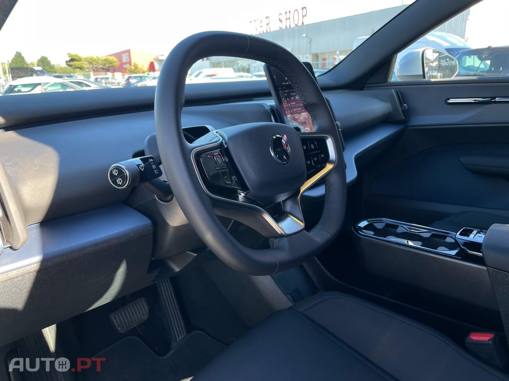 Volvo EX30 69 kWh Single Motor Extended Range Core