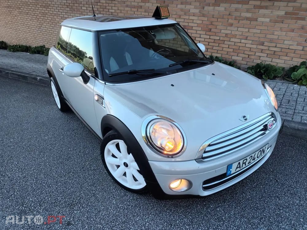 MINI Cooper Cooper D