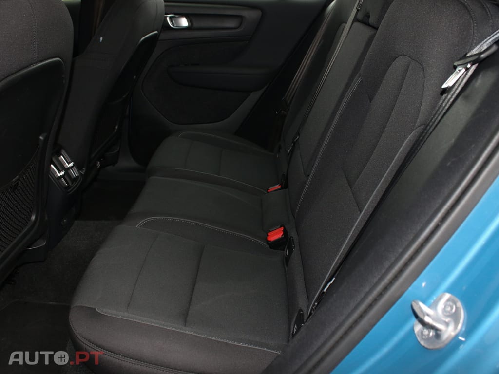 Volvo C40 Recharge Extended Range Core