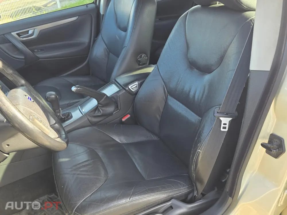 Volvo V70 2.4 D5 Momentum