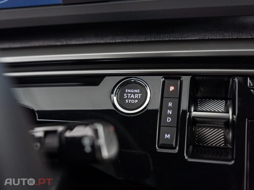 Peugeot 3008 1.2 Hybrid Allure e-DCS6