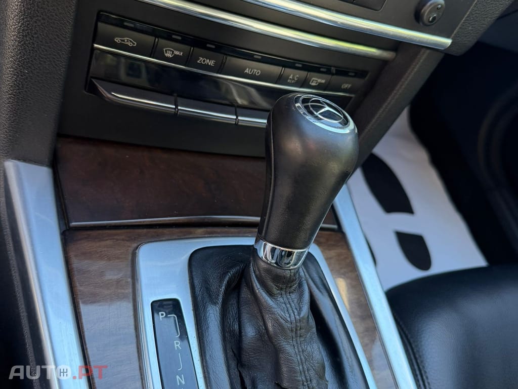 Mercedes-Benz E 220 CDi Avantgarde BlueEf. Auto.