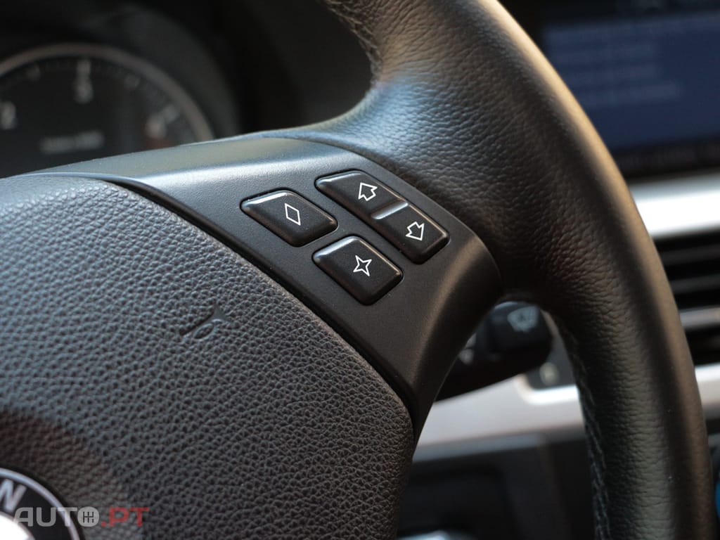 BMW 320 d Touring Navigation Sport