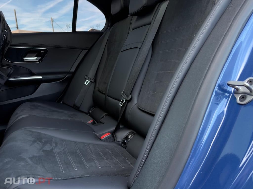 Mercedes-Benz C 300 C 300 e AMG Line PLUG - IN
