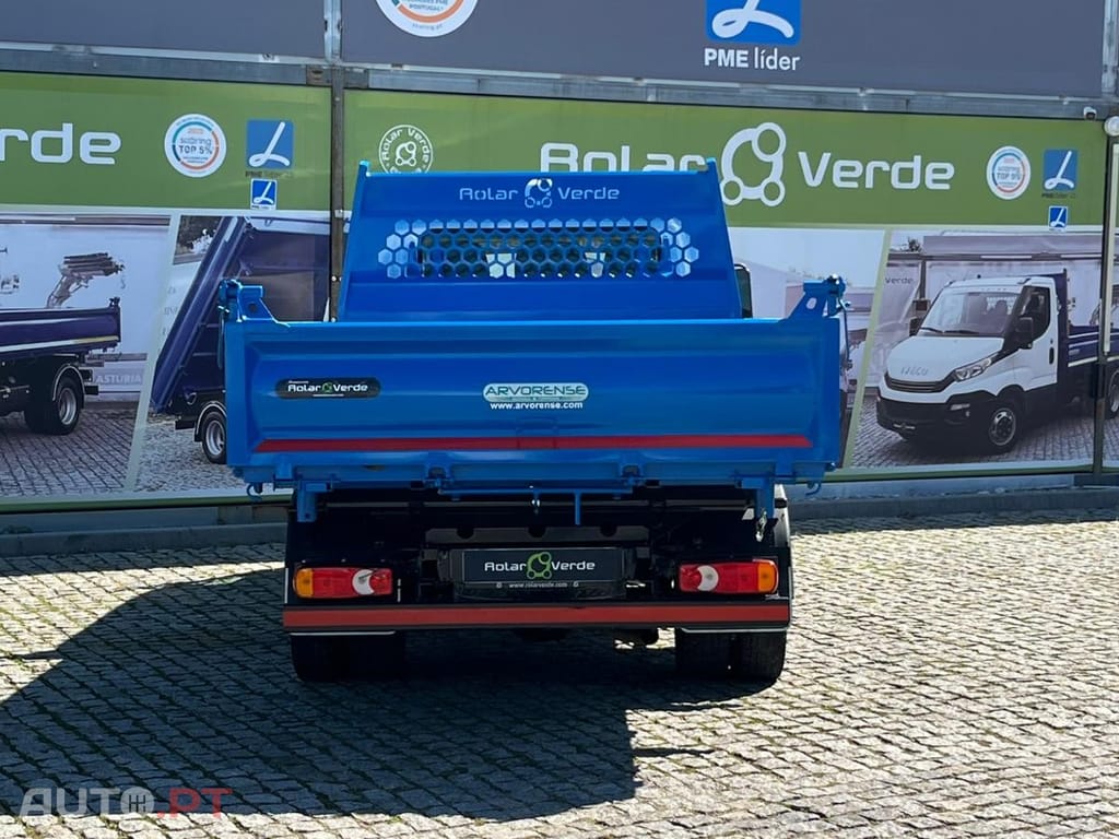 Toyota Dyna 3.0 D4D  6 LUGARES BASCULA